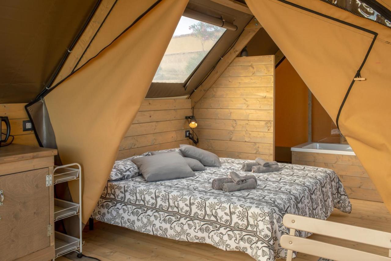 Hotel Glamping Debbiare Riparbella Esterno foto